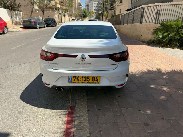רנו מגאן