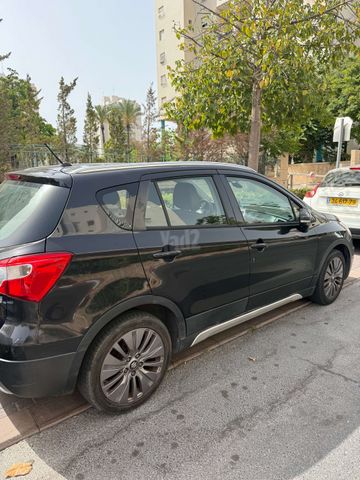 סוזוקי קרוסאובר