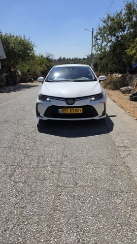 טויוטה קורולה