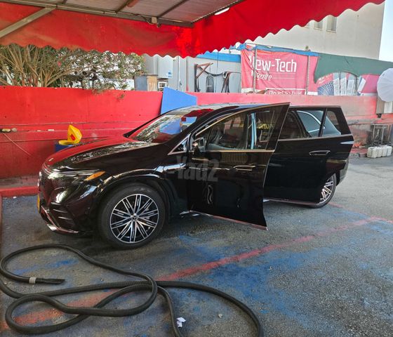 מרצדס-בנץ EQS SUV
