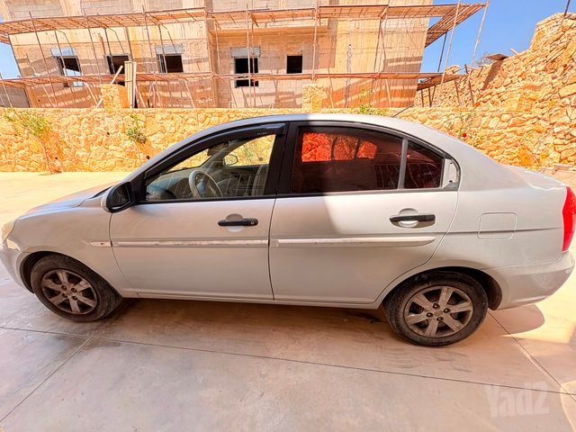 יונדאי אקסנט i25