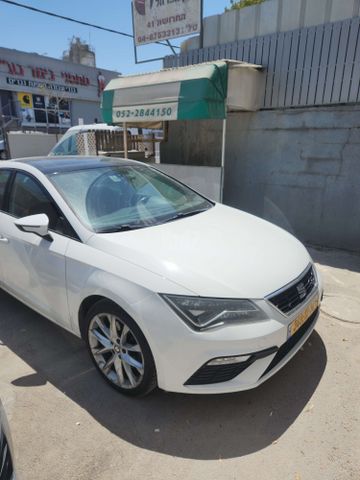 מודעת רכב סיאט לאון