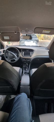 יונדאי i20