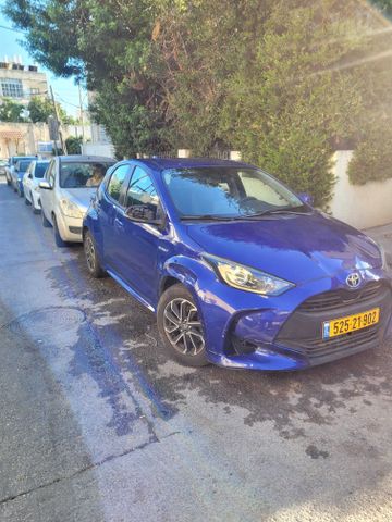 טויוטה יאריס