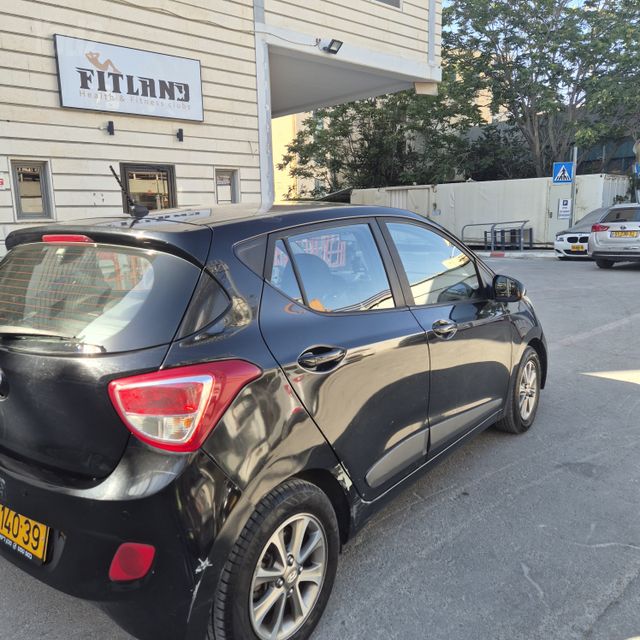 יונדאי i10
