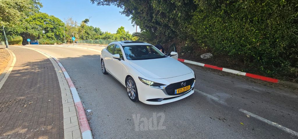 מאזדה 3
