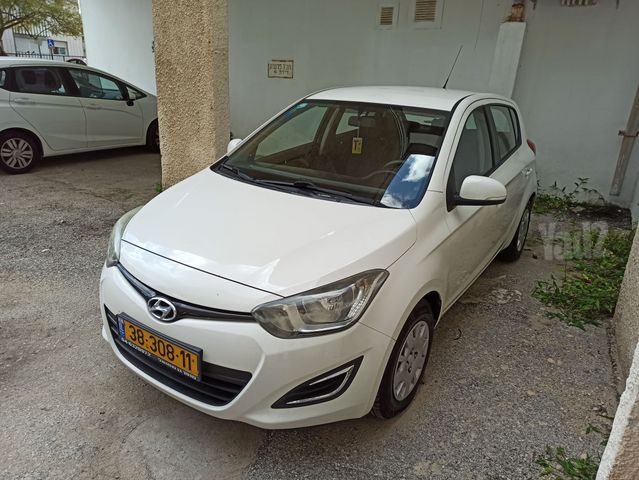 יונדאי i20
