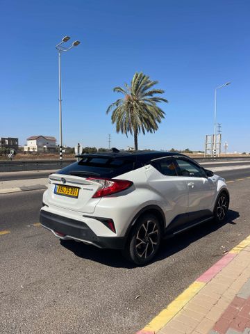 טויוטה C-HR