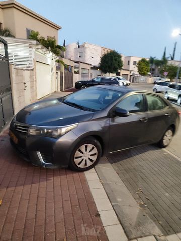 טויוטה קורולה