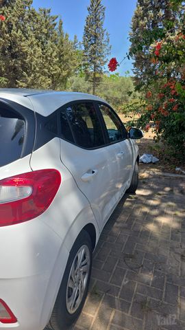 יונדאי i10