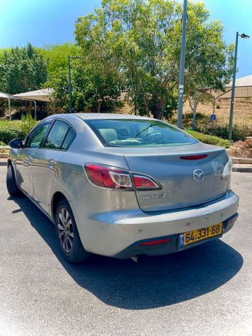 מאזדה 3