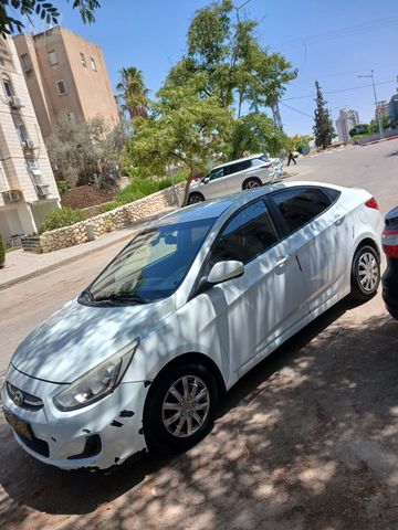 יונדאי אקסנט i25