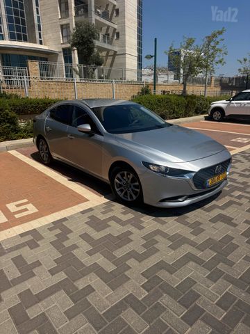 מאזדה 3