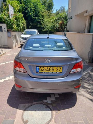 יונדאי אקסנט i25