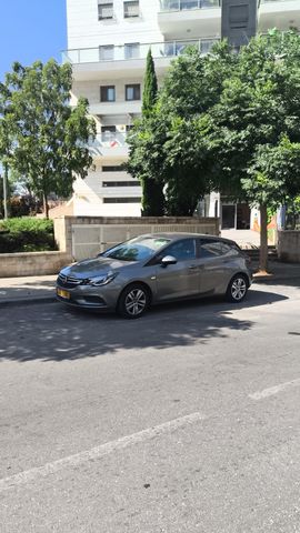 אופל אסטרה