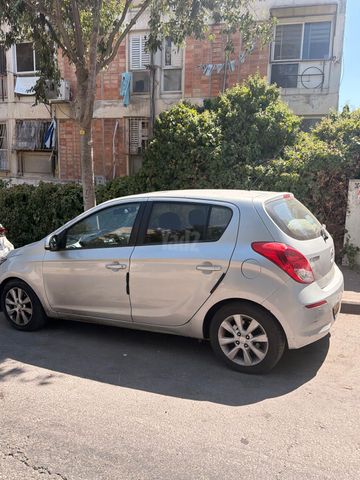יונדאי i20