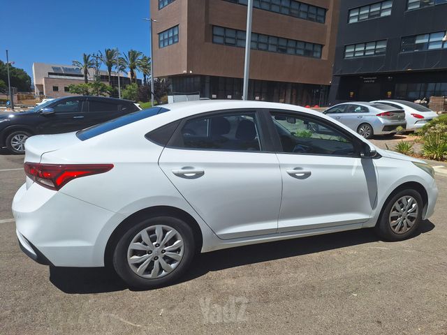 יונדאי אקסנט i25