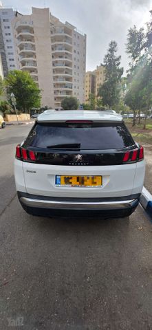 פיג'ו 3008