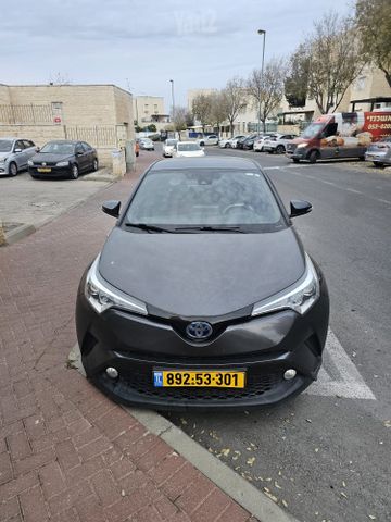 טויוטה C-HR