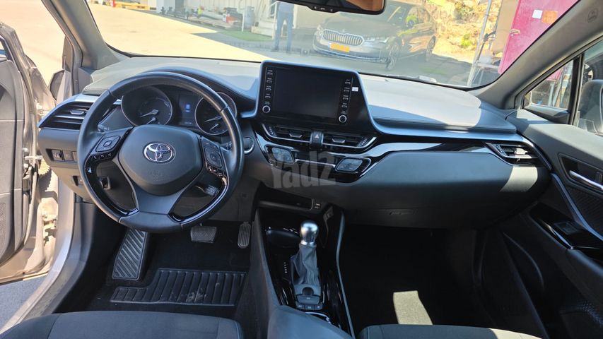 טויוטה C-HR