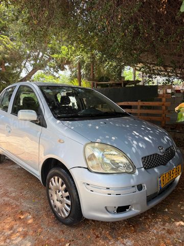 טויוטה יאריס