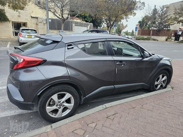 טויוטה C-HR