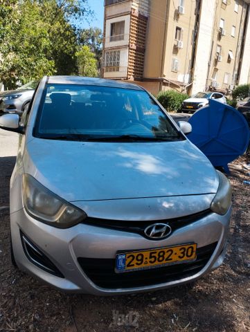 יונדאי i20