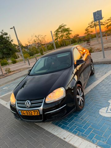 מודעת רכב פולקסווגן ג'טה 