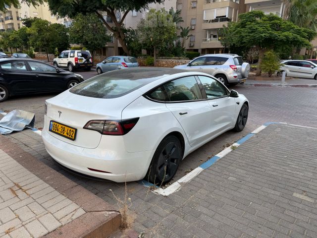 טסלה מודל 3