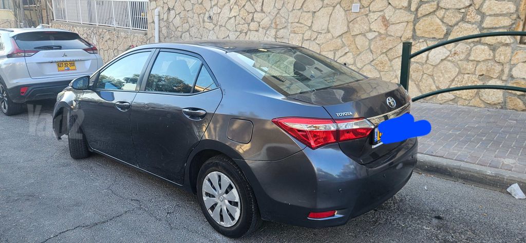 טויוטה קורולה