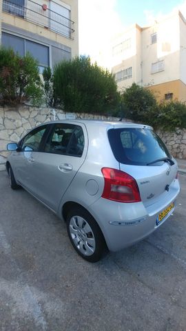 טויוטה יאריס