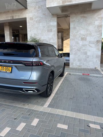 ג'אקו J8