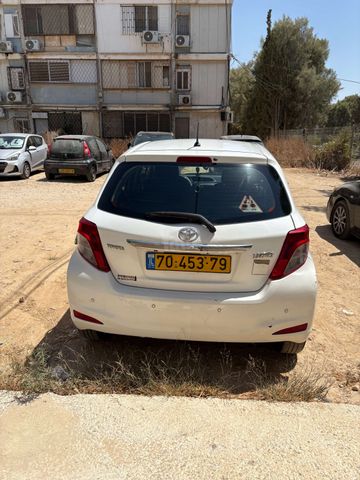 טויוטה יאריס