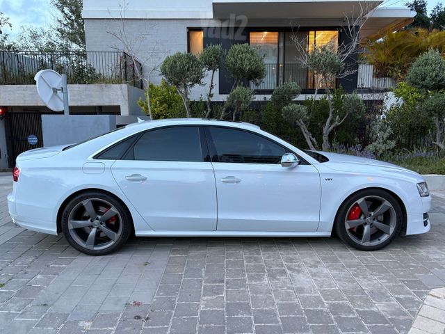 אאודי S8