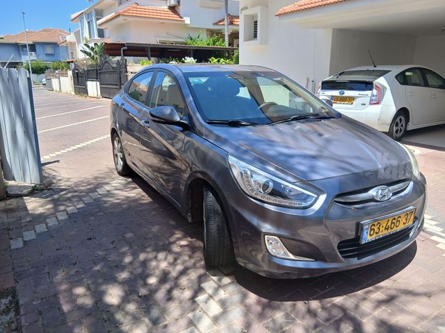 יונדאי אקסנט i25