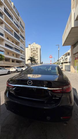 מודעת רכב מאזדה 6