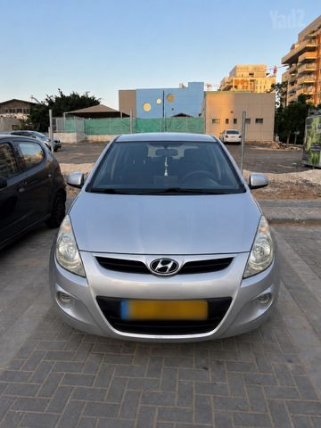 יונדאי i20