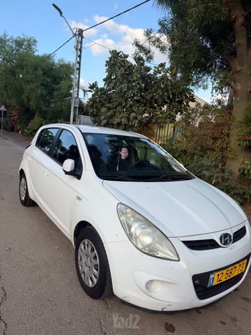 מודעת רכב יונדאי i20