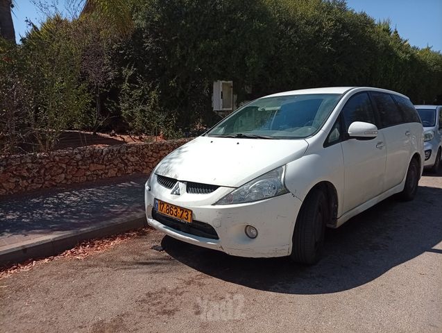 מודעת רכב מיצובישי גרנדיס
