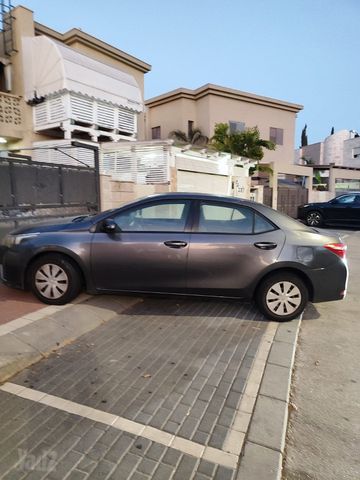 טויוטה קורולה