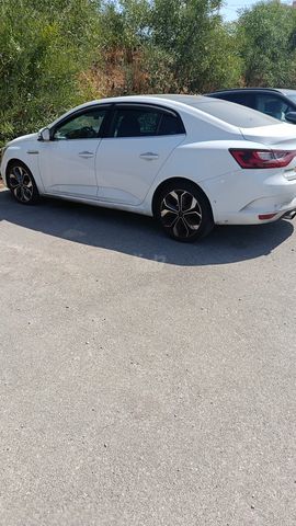רנו מגאן