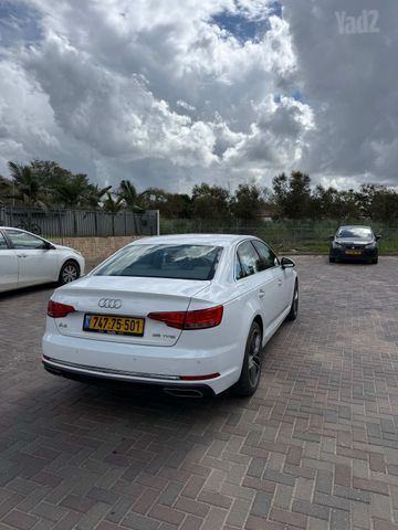 אאודי A4