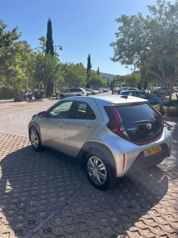 טויוטה אייגו X