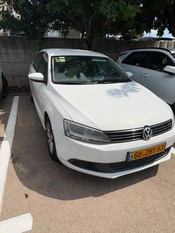 מודעת רכב פולקסווגן ג'טה 