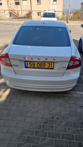 וולוו S80