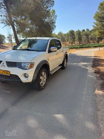 מודעת רכב מיצובישי טרייטון / L200