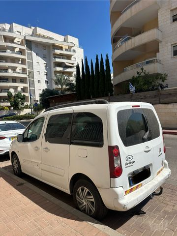 ברלינגו  Comfort ידני דיזל קומבי 5 מק 5 דל 1.6 (92 כ״ס)