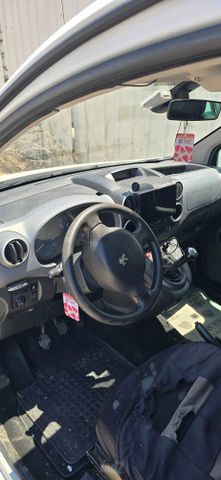 פרטנר Extra Act Pk ידני 1.6 (92 כ״ס)