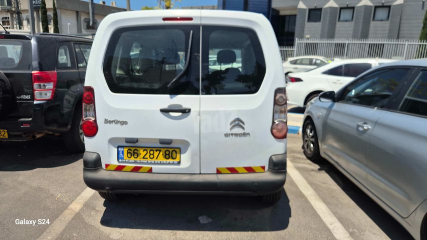 מודעת רכב סיטרואן ברלינגו