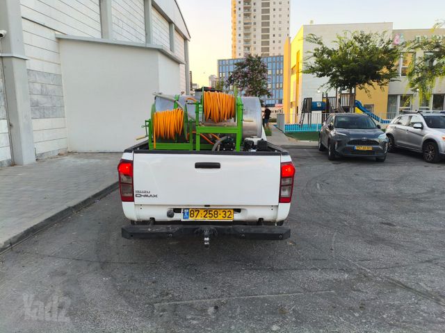 איסוזו די-מקס